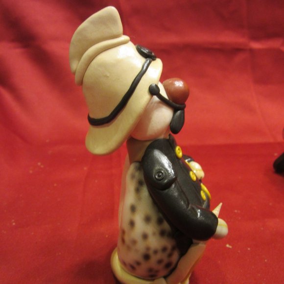 VTG 80'S FIREMAN HANDMADE, CLAY, VERY CUTE FIGURINE - Picture 4 of 6